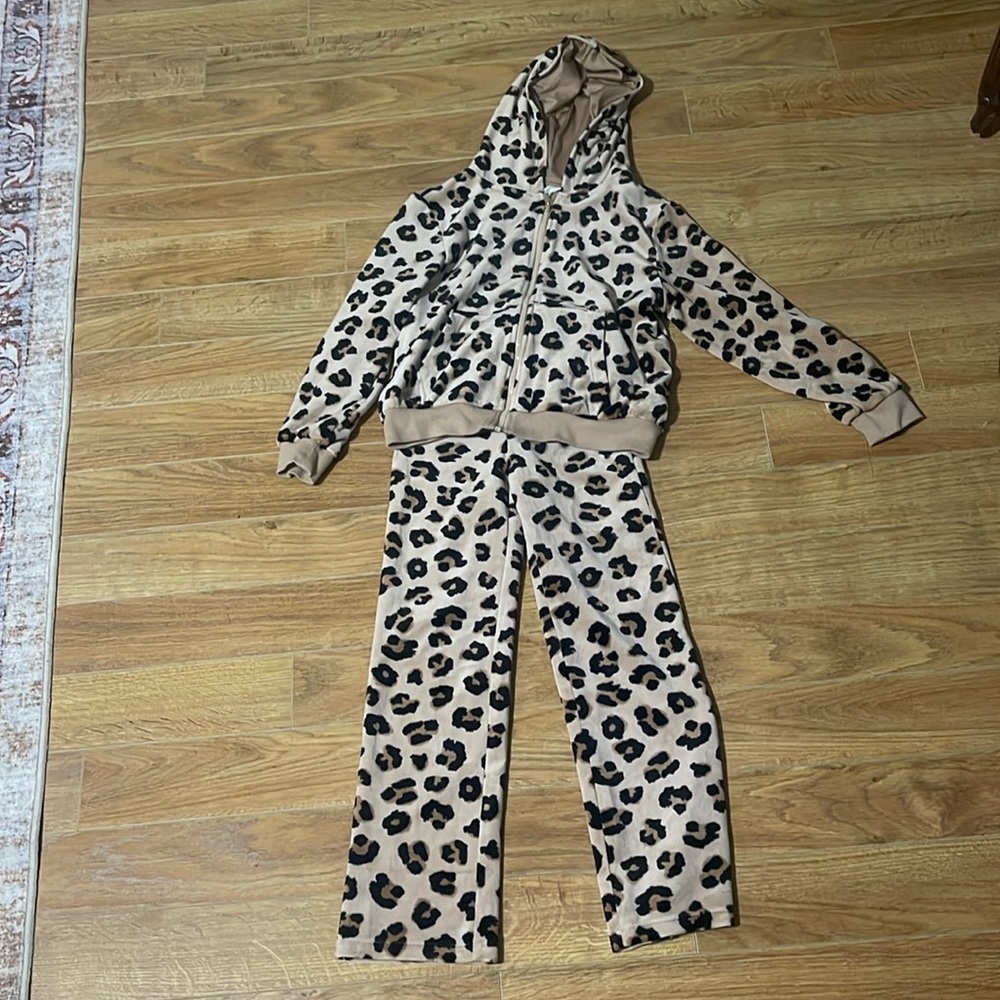 Girls Leopard Velour Track suit